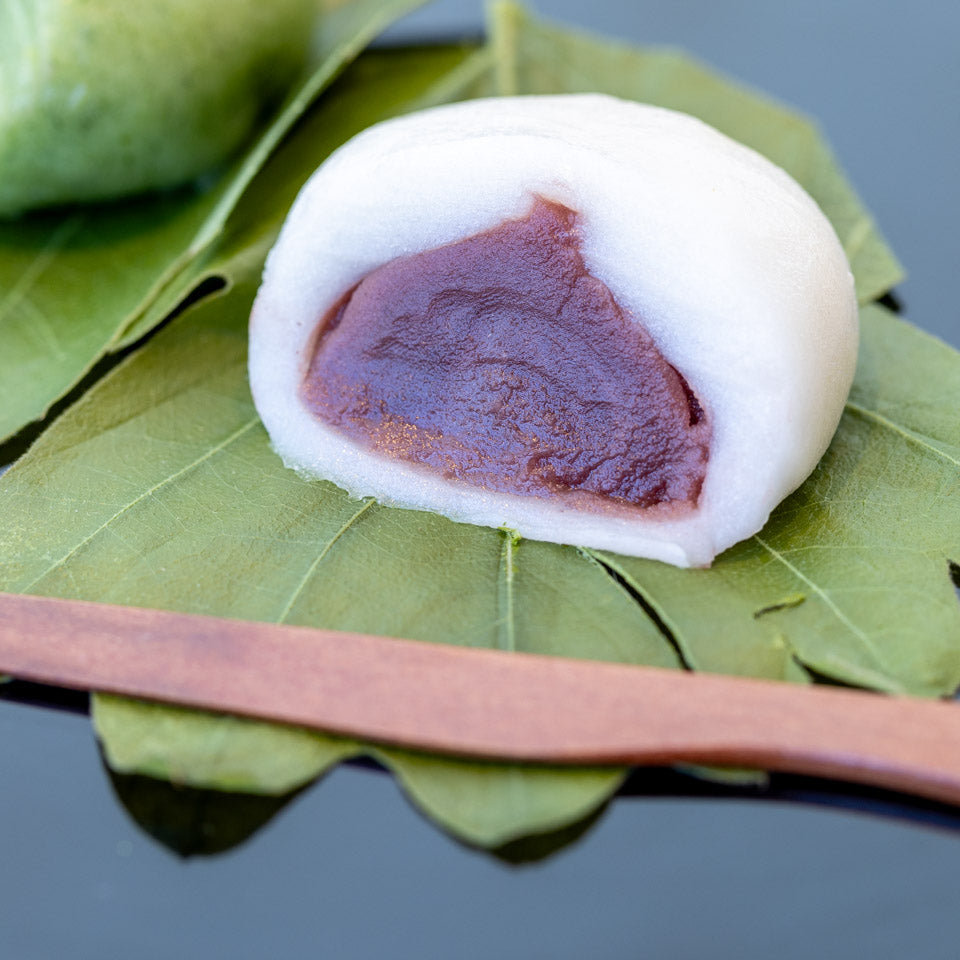 かしわ餅 – おおさかや蔵はち